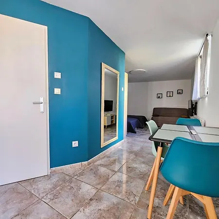 Apartment Les Amandiers Custines